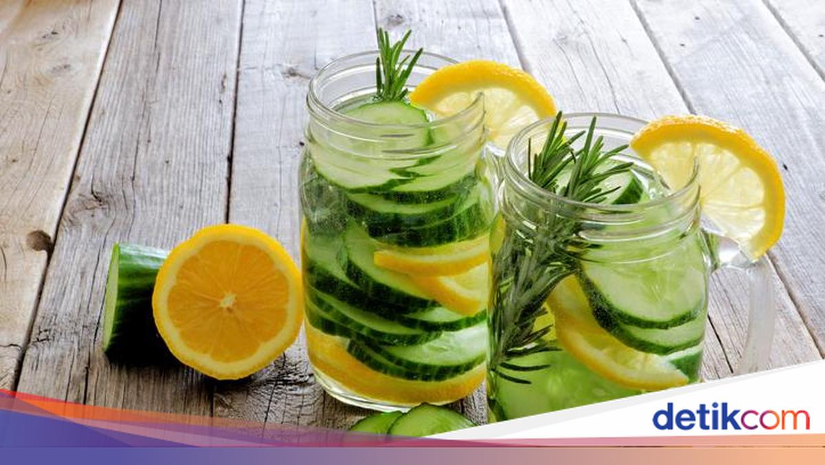 5 Manfaat Minum Air Lemon Mentimun Saat Perut Kosong di Pagi Hari