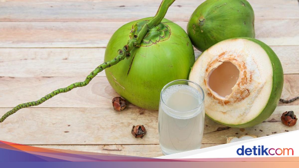 Air Kelapa Bisa Jadi Lebih Bermanfaat Kalau Diminum di 4 Waktu Ini