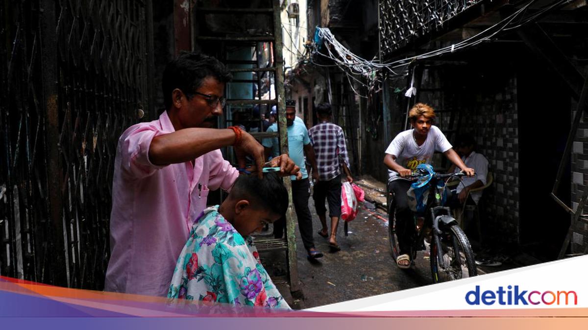 Bikin Konten Bertahan Hidup di Daerah Kumuh India, Youtuber Dihujat!