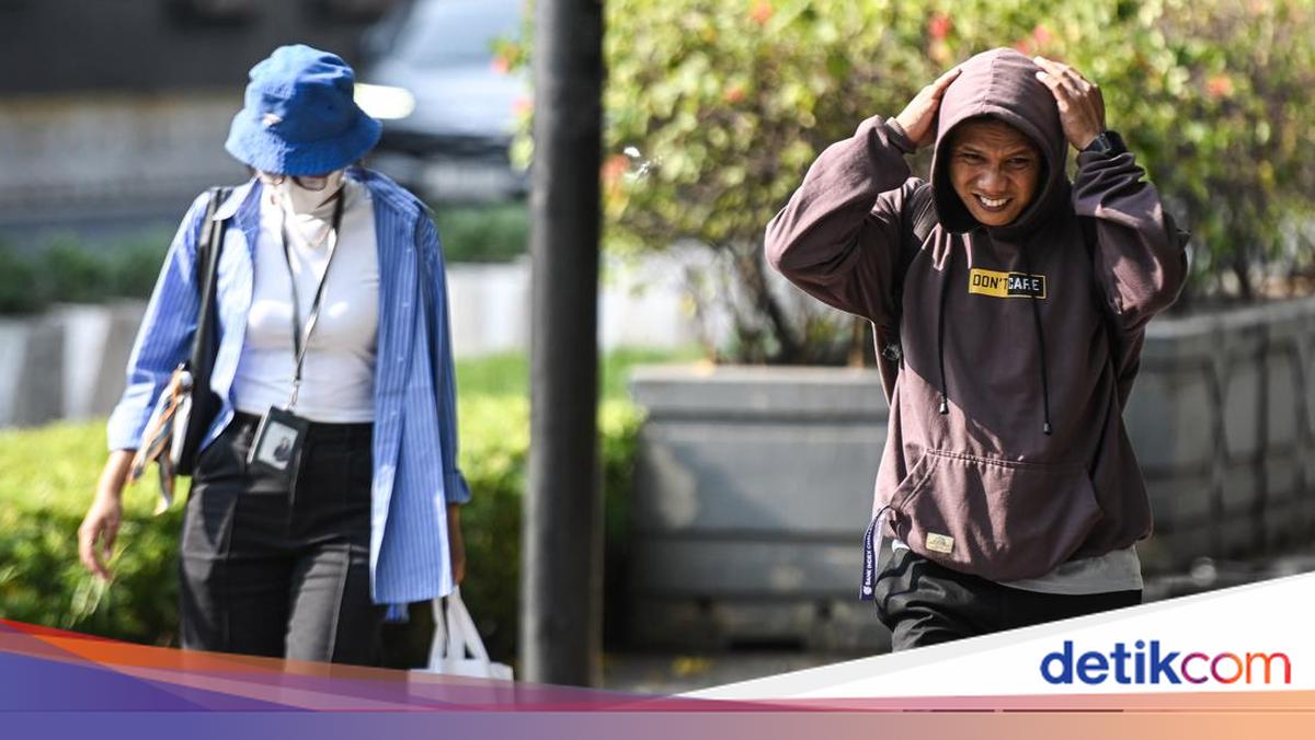 Cuaca 'Mendidih', BMKG Imbau Warga Hindari Paparan Matahari Langsung di Jam-jam Ini