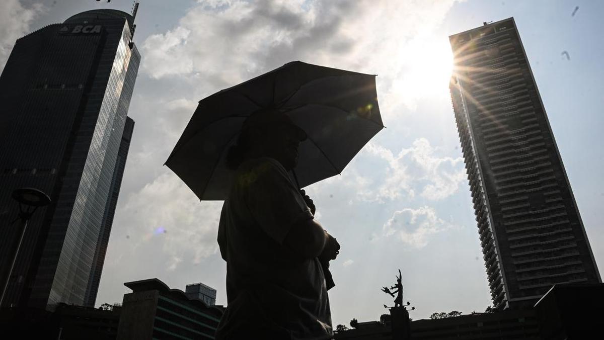 Cuaca Panas Bak Pintu Neraka Terbuka! Ini Tips Kemenkes RI Biar Nggak Gampang Sakit