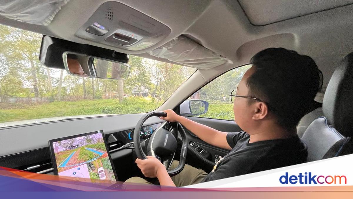 Interior Mobil Listrik China Minim Tombol Fisik, Bikin Susah Konsumen?