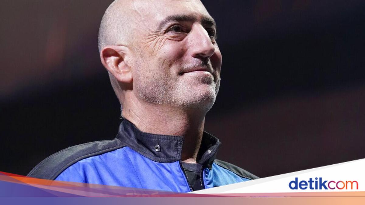 Jeff Bezos Prediksi 2045 Jutaan Orang Tinggal di Luar Angkasa