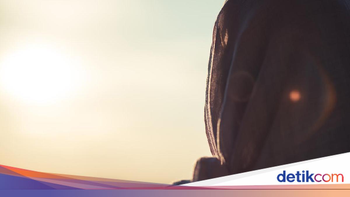 Kala Rasulullah SAW Letakkan Pipinya di Atas Pipi Aisyah