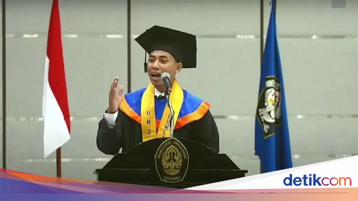 Kuliah Nyambi Jadi Buruh Mebel, Khoiri Jadi Wisudawan Berprestasi Undip