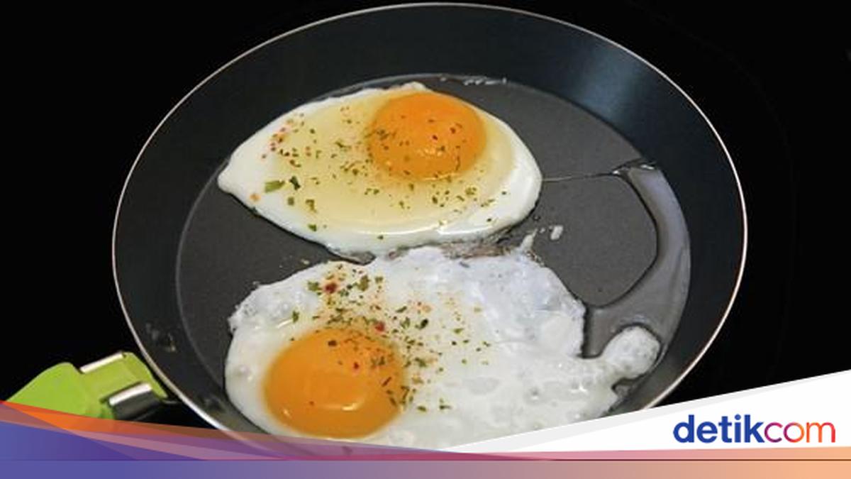 Lebih Bagus Pakai Minyak atau Mentega Buat Masak Telur?