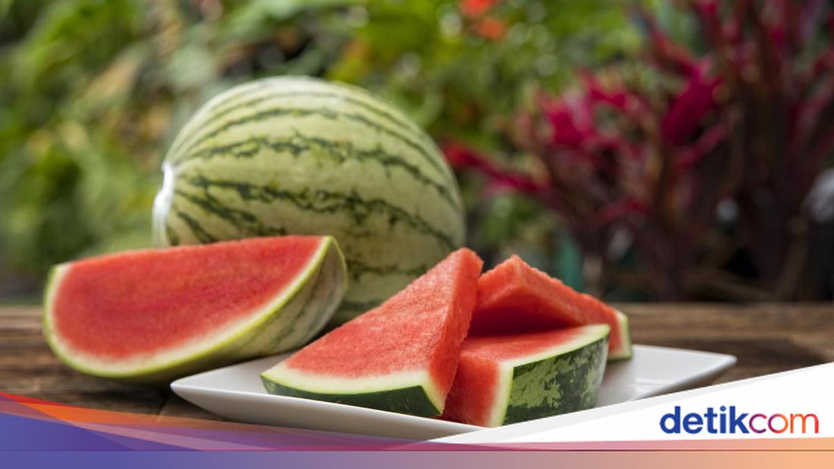 Makanan dan Minuman yang Baik Dikonsumsi serta Perlu Dihindari di Cuaca Panas