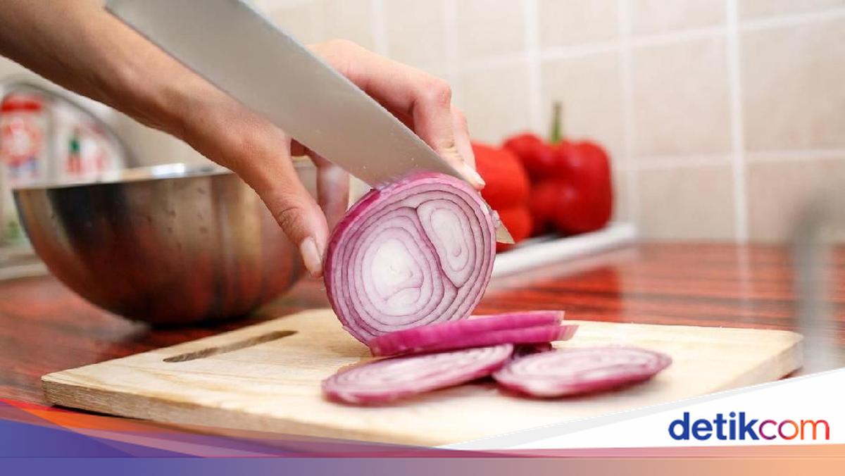 Mengapa Kita Suka Menangis saat Mengiris Bawang Bombai? Ternyata karena Ini
