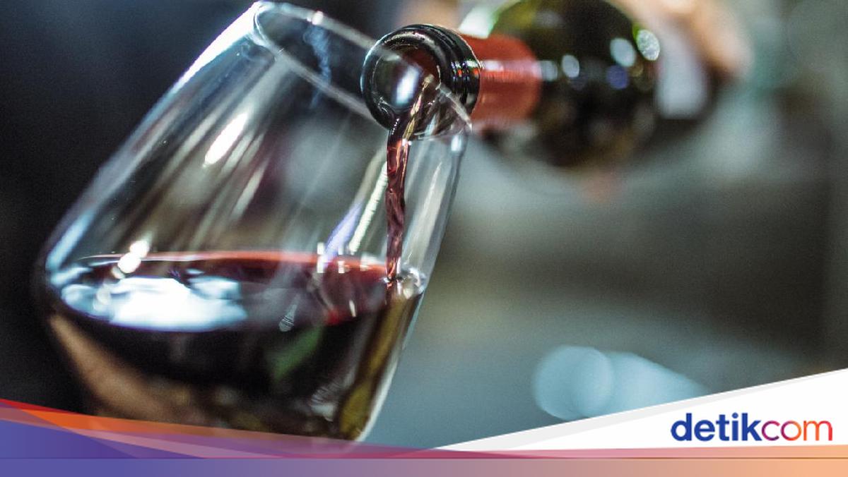 Minum Khamr, Benarkah Salatnya Tidak Diterima 40 Hari?