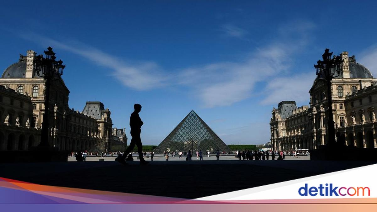 Museum Louvre Dibuka Lagi usai Perhiasan Rp 1,7 Triliun Dicuri
