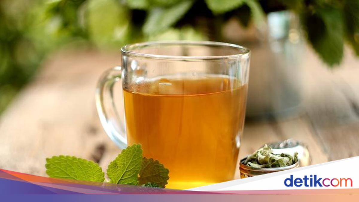 Pagi Hari Lebih Baik Minum Teh atau Jus? Ini Manfaat dan Efek Sampingnya