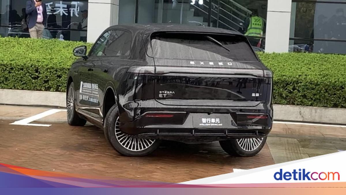 Parkir Nggak Ribet, Mobil Ini Bisa Jalan Miring Tanpa Bikin Ban Cepat Aus