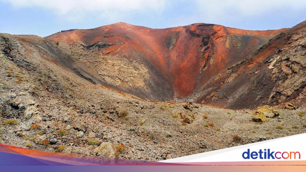 Percaya Nggak Percaya! Turis Jerman Kembalikan Batu Curian yang Bikin Sial