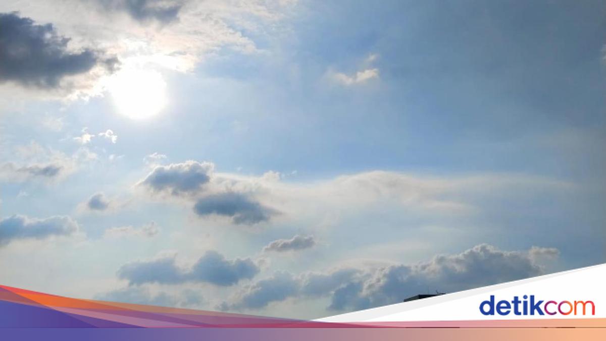Potensi Hujan Kembali Meningkat, Tapi Cuaca Panas Belum Berakhir