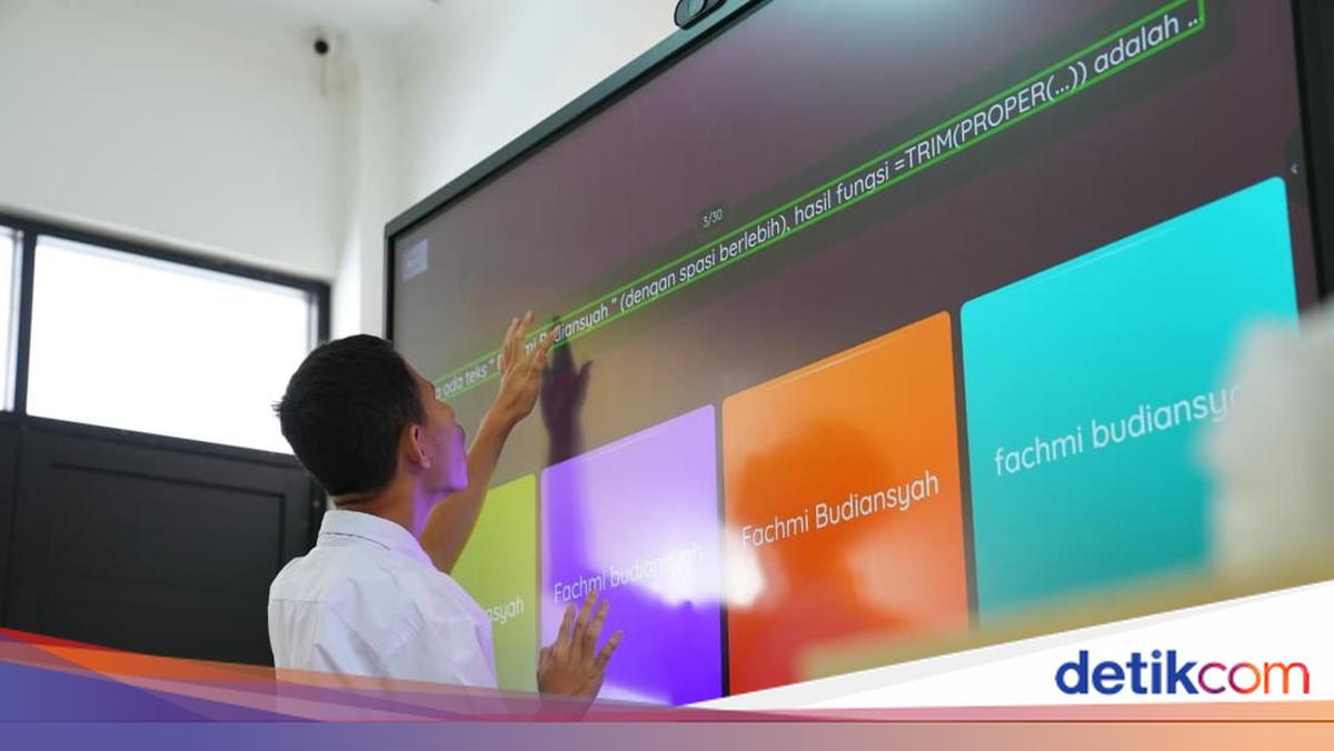 Sekolah Bakal Punya 6 Papan Interaktif Digital per 2029
