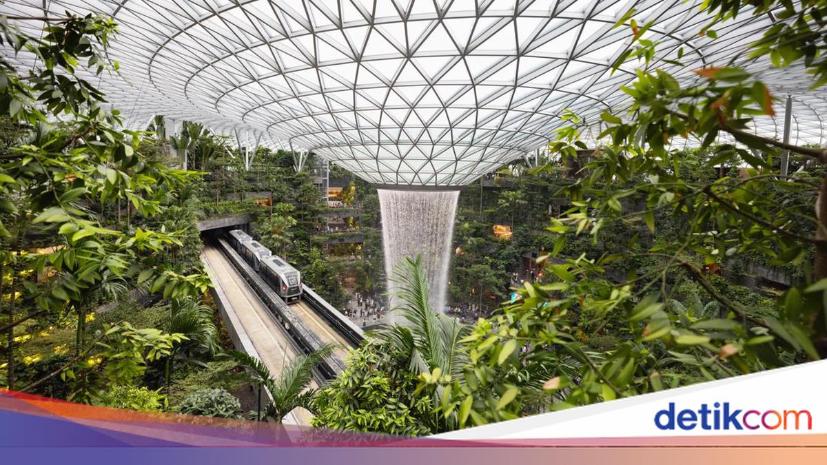 Seorang Wanita Meninggal Setelah Jatuh di Jewel Changi