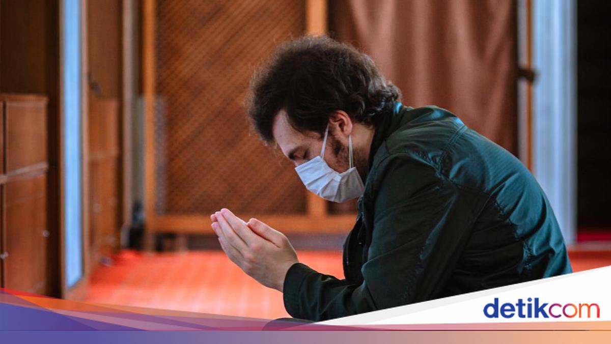 Teks Sholawat Fatih Arab Beserta Arti dan Manfaat Mengamalkannya