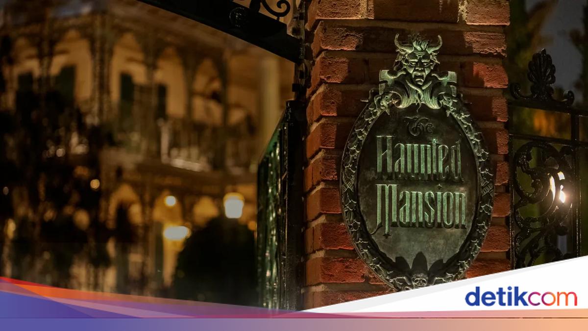 Turis Wanita Tewas Usai Naik Wahana Rumah Hantu di Disneyland