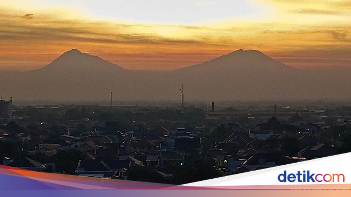 Ulah Pendaki Main Perosotan Bikin Jalur Pendakian Gunung Merbabu Hancur!