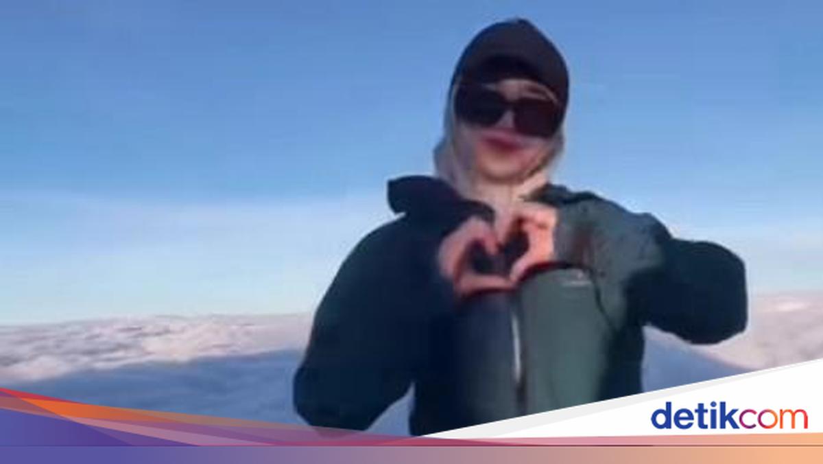 Viral karena Berjoget di Puncak Rinjani, si Pendaki Bilang Apa?